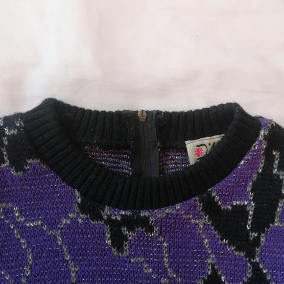 Vintage 80s D'Allairds Purple and Black Knit Metallic Floral Sweater Small - Picture 8 of 15